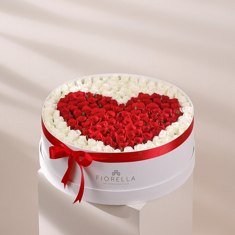  ROUND LOVE BOX - ROSES