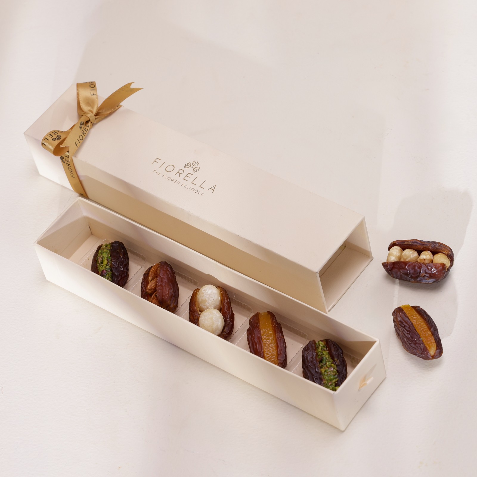 Stuffed Dates (Box of 5)